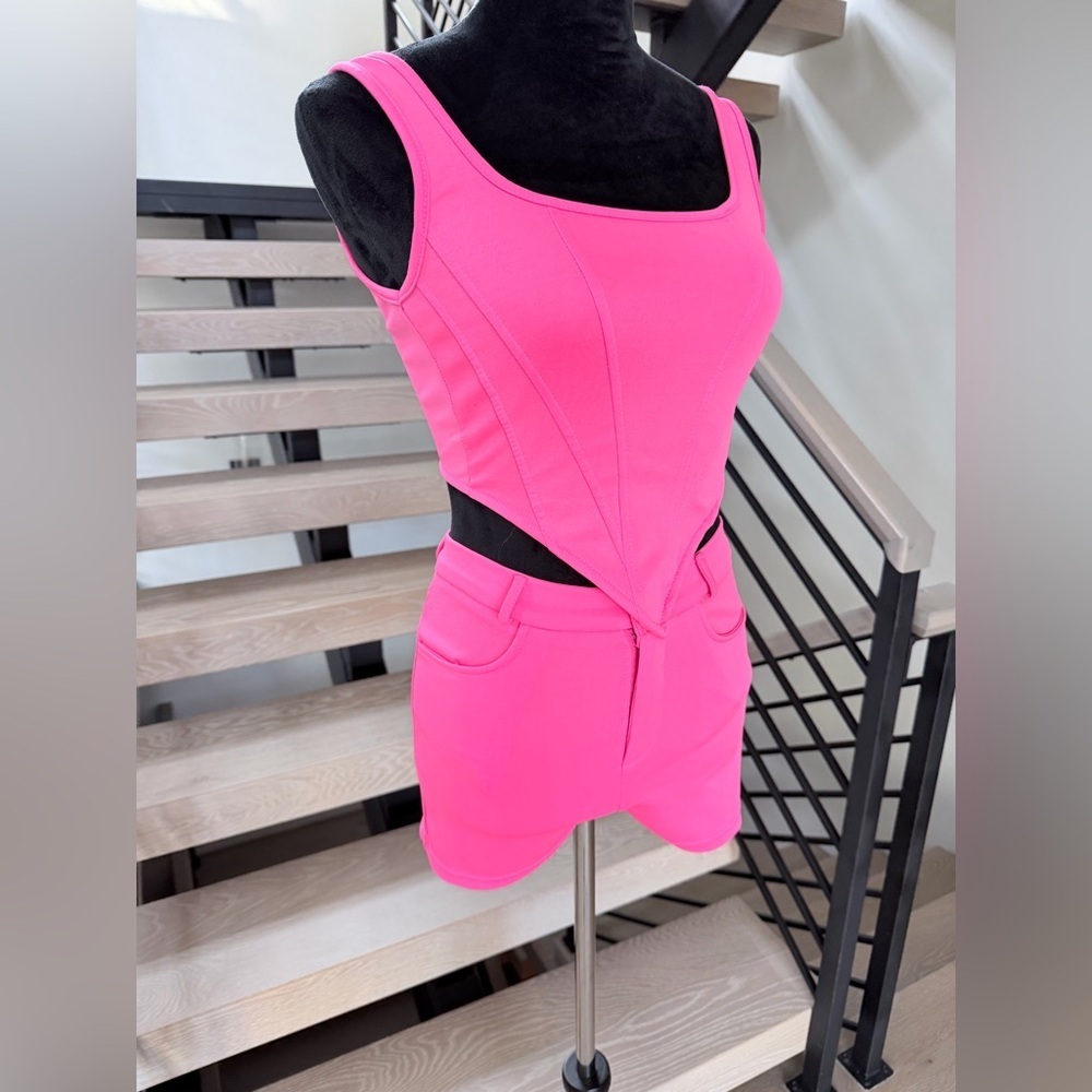 Vibrant Hot Pink Sleeveless Top and Shorts Set size S